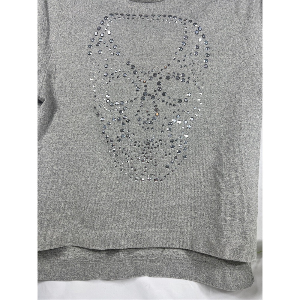 Women's Heather Gray Studded Skull Raglan Sleeve Tee – Charlotte Russe P/p 18" - Picture 3 of 13